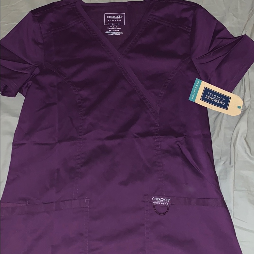 NWT Cherokee workwear scrub top
